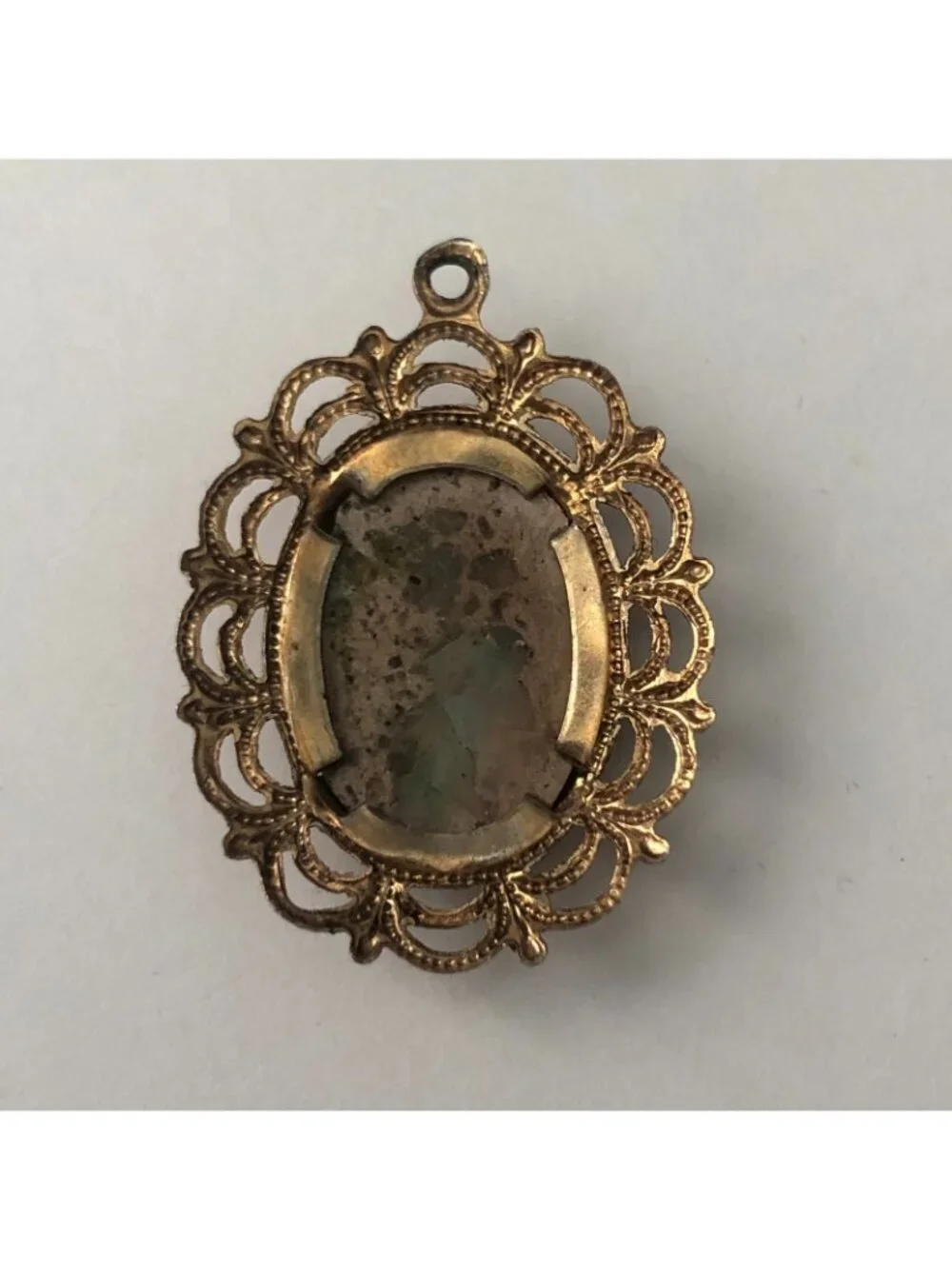 Vintage Oval Filagree Jasper Stone ? Pendant Gold Tone Gemstone Tan Green 1.25"L - Picture 4 of 4